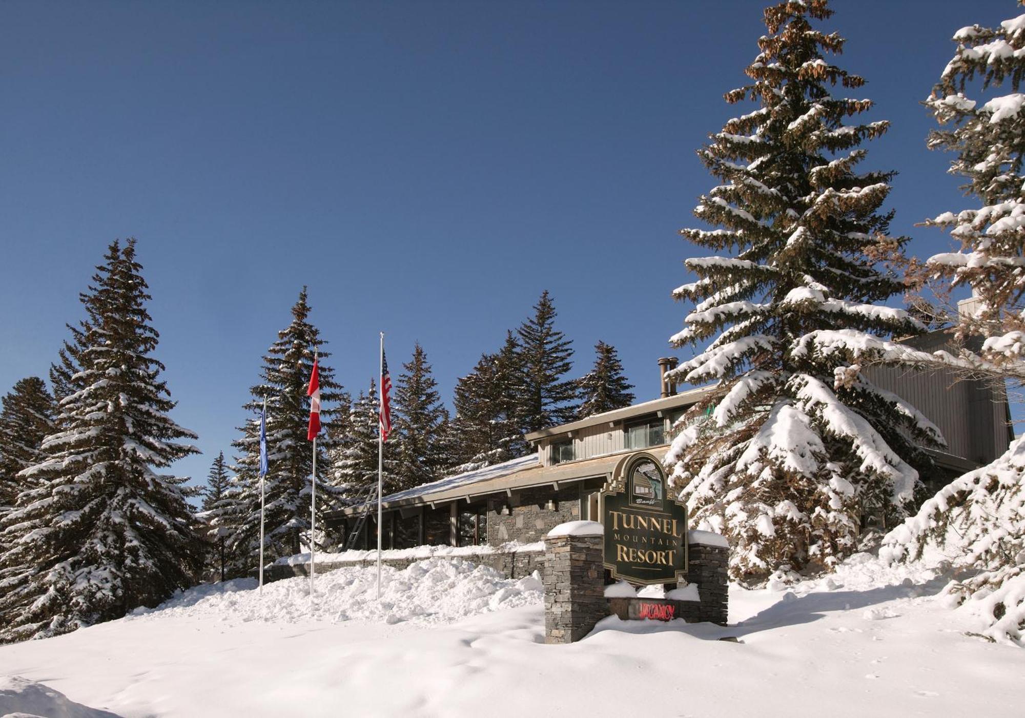 Tunnel Mountain Resort Banff Bagian luar foto